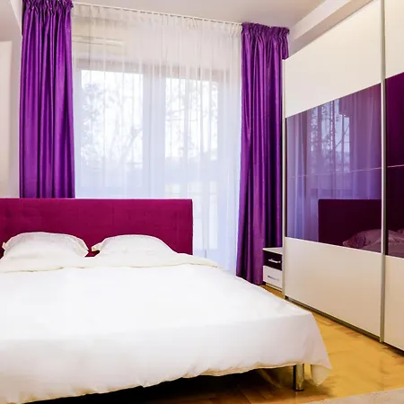 Elegant - Targul De Paste *