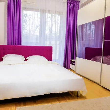 Elegant - Targul De Craciun Craiova