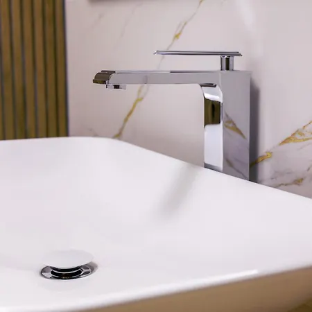 Elegant - Targul De Craciun * Craiova