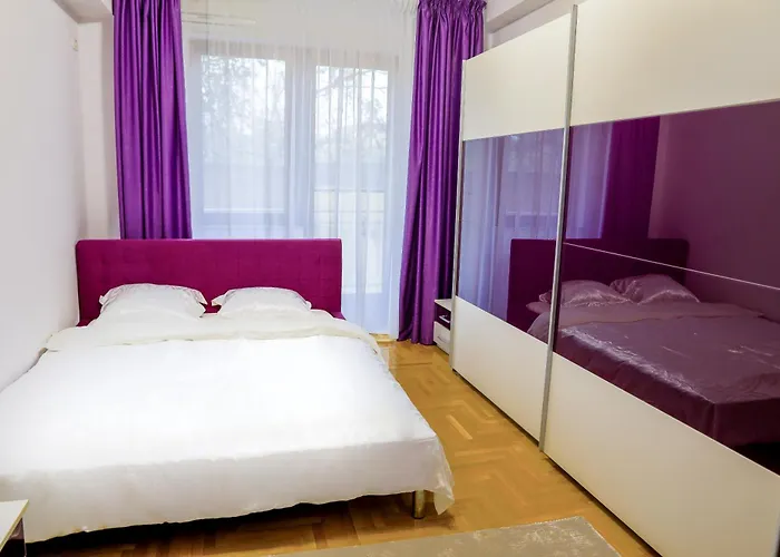 Elegant - Targul De Paste *