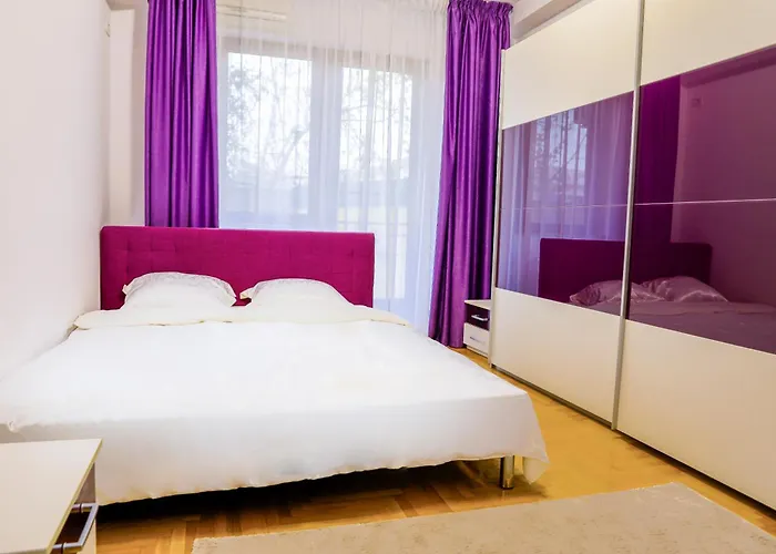 Elegant - Targul De Craciun Craiova