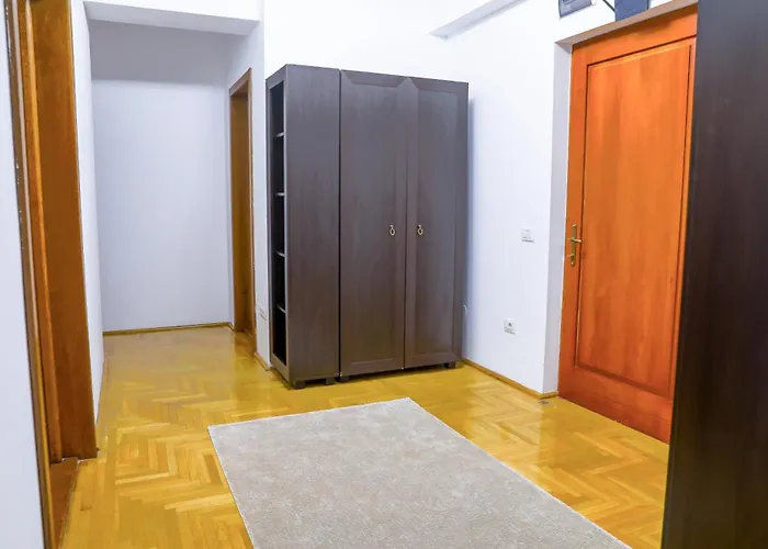 Elegant - Targul De Paste Apartment *